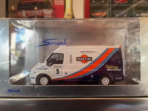Spark Ford Transit Wrt Martini 2000 1:43 S0284