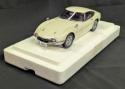 AUTOart 1/18 Composite Toyota 2000GT Wire Spoke Wheel Version White 78754
