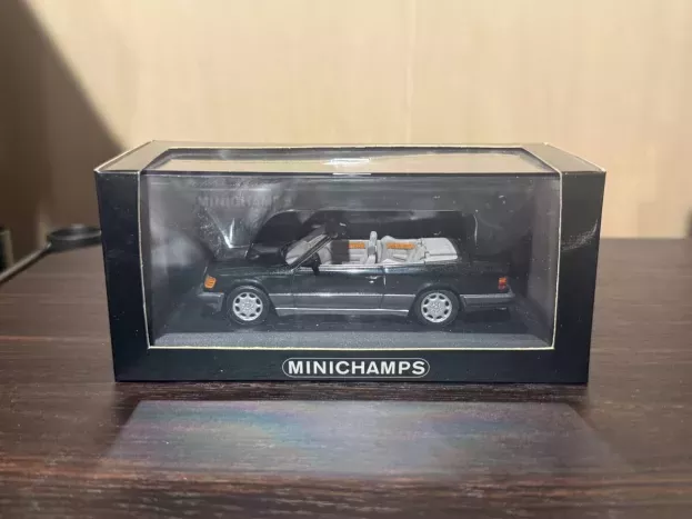 Minichamps Mercedes E-class Cabriolet 1994 1:43 430033530