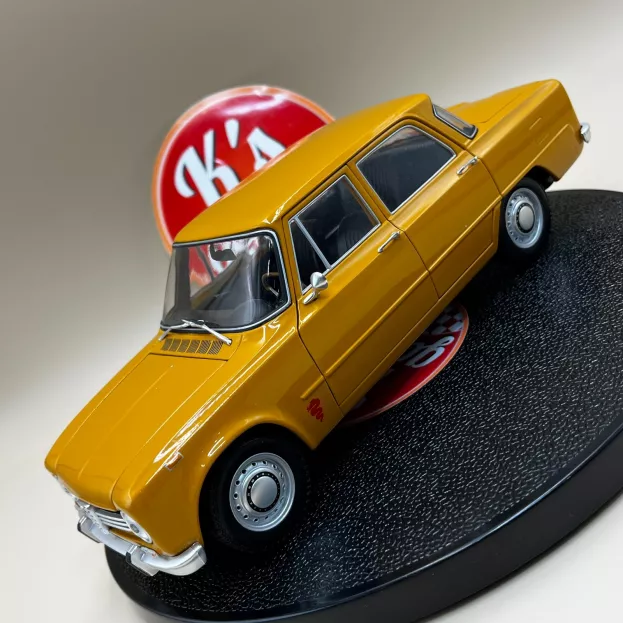 Minichamps Alfa Romeo Giulia 1300 Super 1970 1:18 180120900
