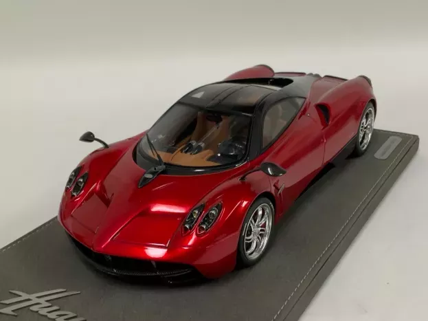 BBR Pagani Huayra Geneve 2010 1:18 P1832A