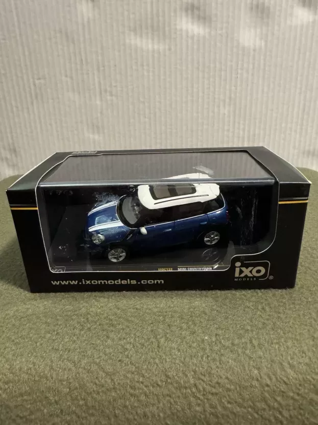 IXO Models Mini Cooper S Countryman 2011 1:43 MOC132