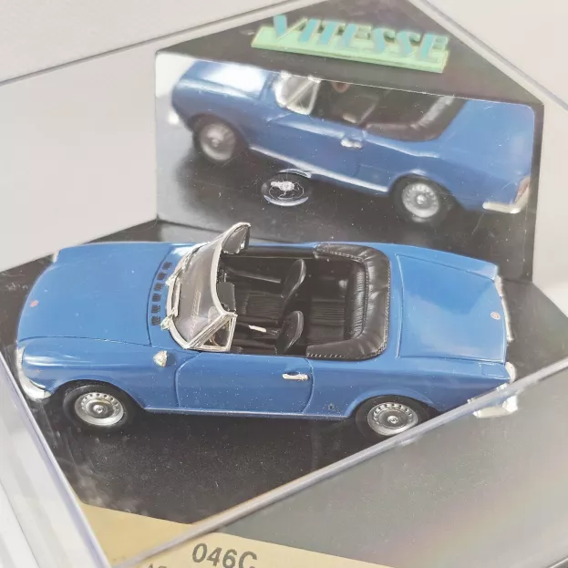 Vitesse Fiat 124 Spider Sport 1400 1966 1:43 046C