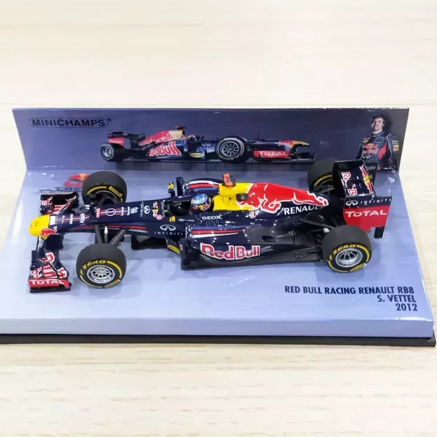 Minichamps Red Bull F1 Rb8 Team Red Bull Renault Racing N 1 Season Sebastian Vettel 2012 World Champion 1:43 410120001