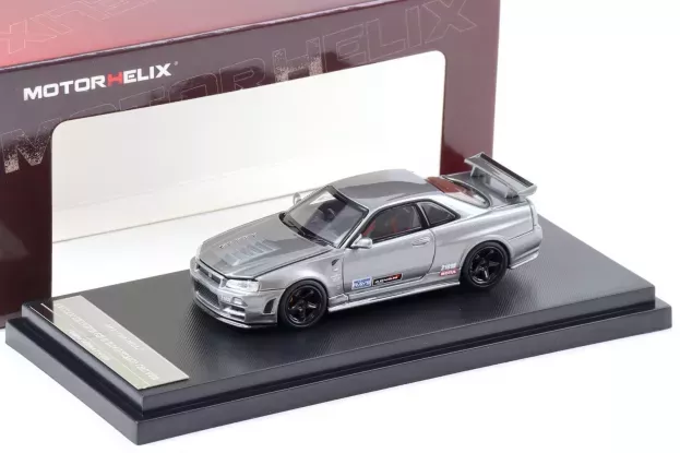 Motorhelix Nissan Skyline Gt-r r34 Nismo Crs With Livery 2002 1:64 M63422B