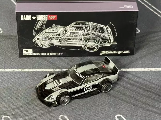 Mini-GT Datsun Fairlady Z N 95 Kaido House Coupe Drifter V1 1975 1:64 KHMG079