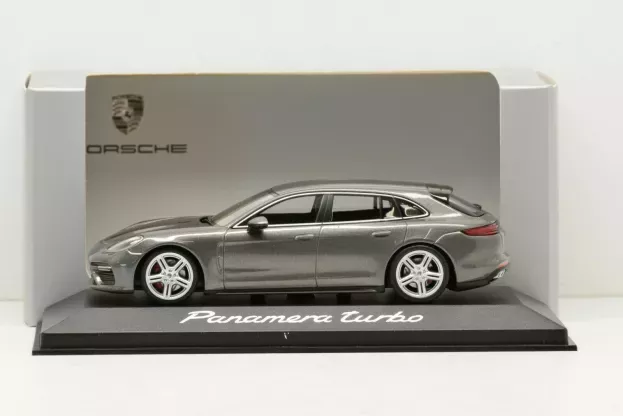 Minichamps Porsche Panamera Turbo 2016 1:43 WAP0207610H