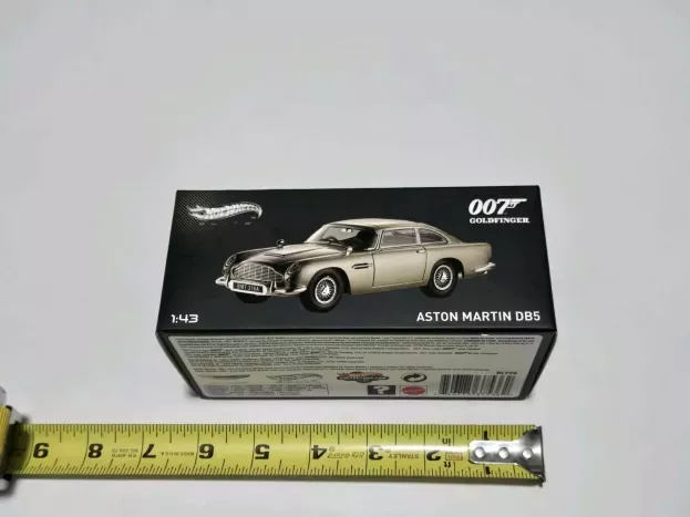 Hot Wheels Aston Martin Db5 1964 007 James Bond Goldfinger Missione Goldfinger 1:43 BLY26