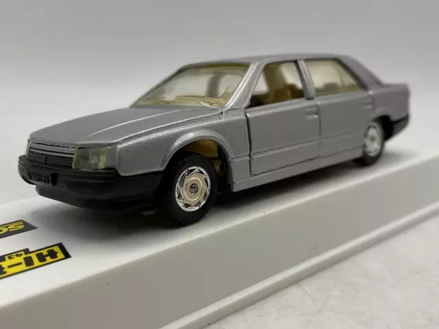 Solido Renault R25 1:43 1504