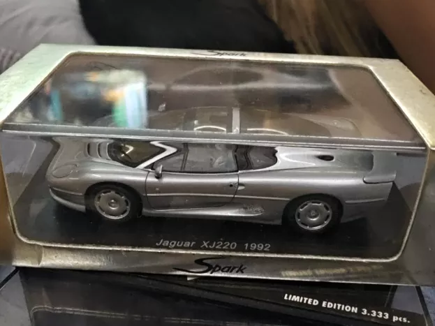 Spark Jaguar Xj220 1992 1:43 S0766