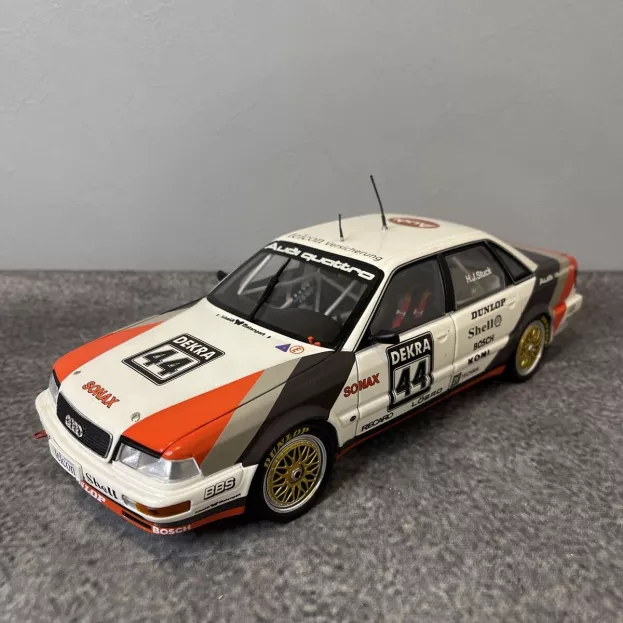 Minichamps Audi V8 Quattro N 44 Champion Dtm 1990 H.j.stuck 1:18 100901044