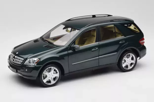 Minichamps Mercedes M-class Ml 2005 1:18 150034502