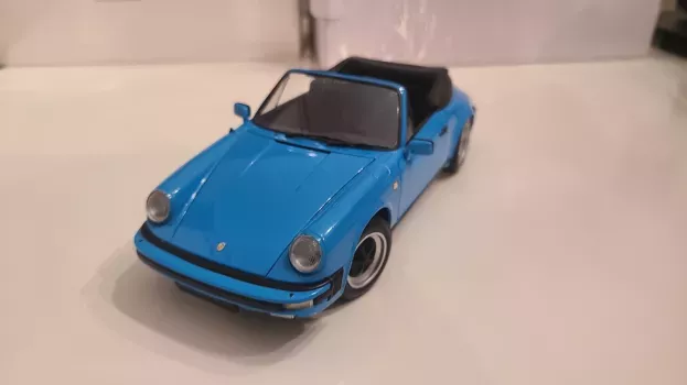 Minichamps Porsche 911 Carrera Cabriolet 1983 1:18 100063032