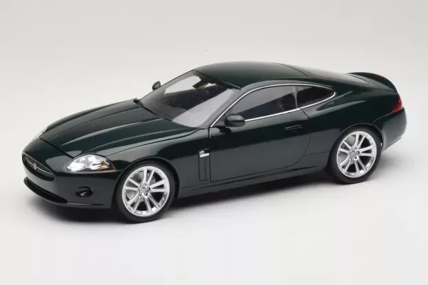 Minichamps Jaguar Xk Coupe Lhd 2005 1:18 150130500