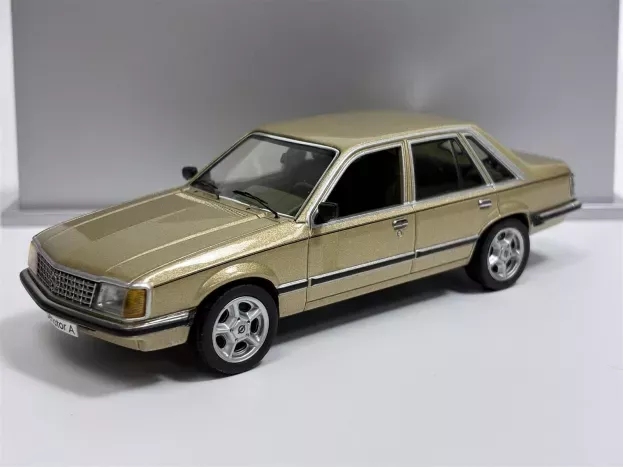 Schuco Opel Senator A 1978 1:43 93199158
