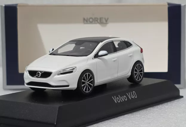 Norev Volvo V40 2016 1:43 870005