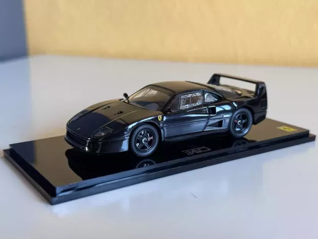 Kyosho Ferrari F40 Light Weight Version 1:43 05042BK