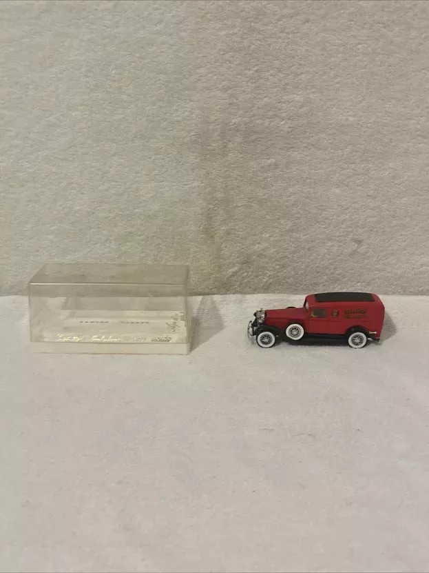Solido Cadillac Van Pompiers Fire Engine Sellers Fire. Dept. 1930 Vigile Del Fuoco 1:43 4075