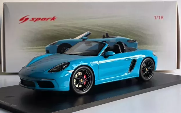 Spark Porsche Boxster S 718 982 Spider 2017 1:18 18S238
