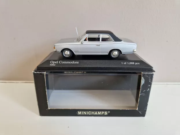Minichamps Opel Commodore A 1966 1:43 430046162