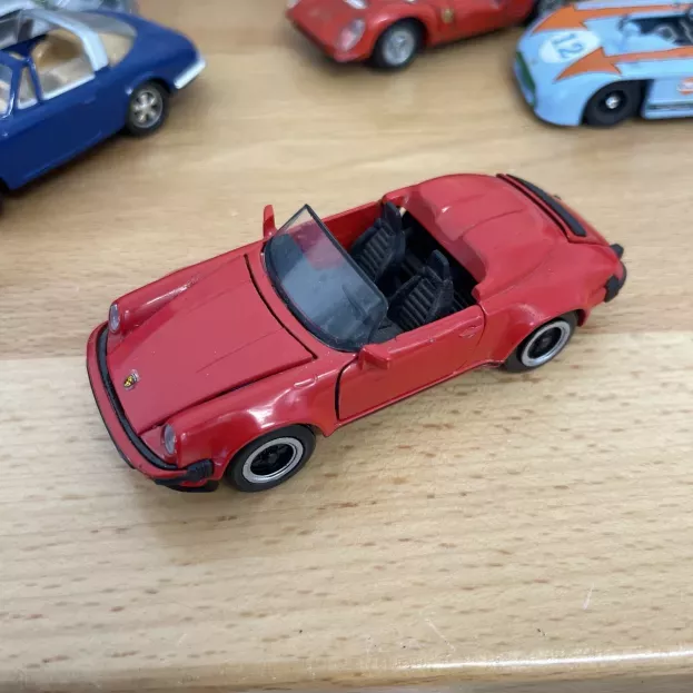 NZG Porsche 911 Speedster Cabriolet Open 1989 1:43 327