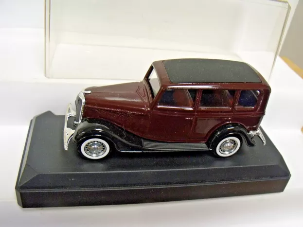 Solido Ford V8 Berline 1936 1:43 4159