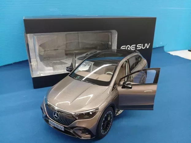 NZG Mercedes Eqe Suv Amg Line x294 2023 1:18 B66960836