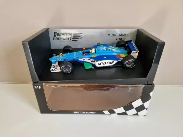 Minichamps Benetton F1 B199 N 9 Racecar 1999 Giancarlo Fisichella 1:18 180990009
