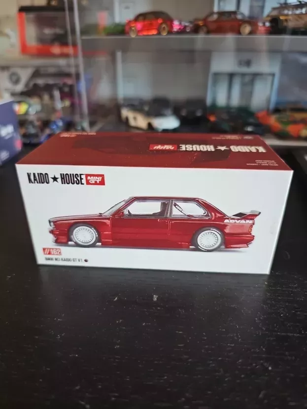 Mini GT Bmw 3-series M3 e30 Kaido Gt V1 1989 1:64 KHMG162