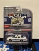 Greenlight - 1:64 Hot Pursuit Series 33 1993 Ford Crown Victoria (BBGL42900C)