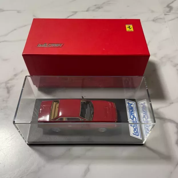 Looksmart Ferrari 412 2+2 1985 1:43 LS24A
