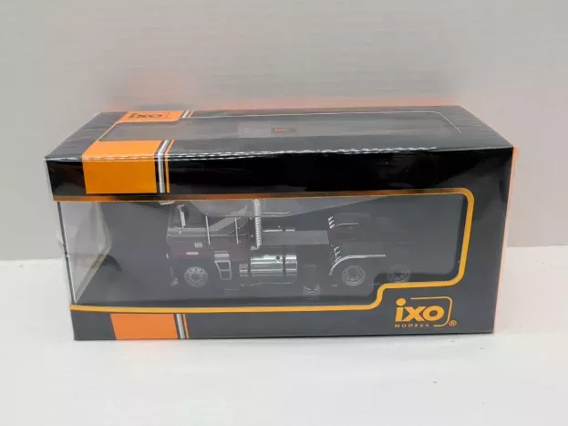 IXO Models Freightliner Fla Truck 3-assi 1993 1:43 TR047