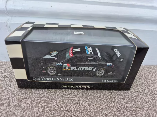 Minichamps Opel Vectra Gts V8 N 11 Playboy Dtm 2005 L.aiello 1:43 54611