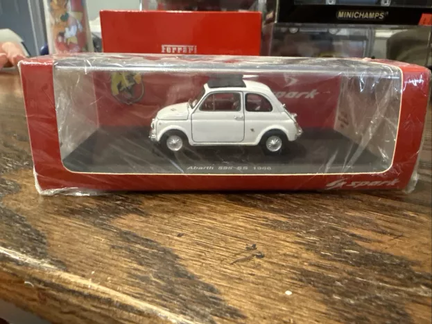 Spark Fiat 500 695ss Abarth 1965 1:43 S1308
