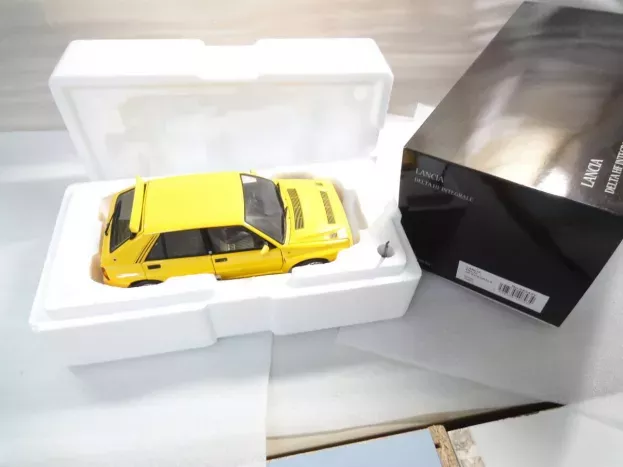 Kyosho Lancia Delta Hf Integrale Evoluzione Ii 1992 1:18 08343Y