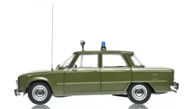 Minichamps Alfa Romeo Exclusive For Italy Giulia Super 1.6 Carabinieri police 1970 1:18 183120991