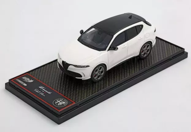 BBR Alfa Romeo Tonale Tributo Black Roof 2023 1:43 BBRC309C