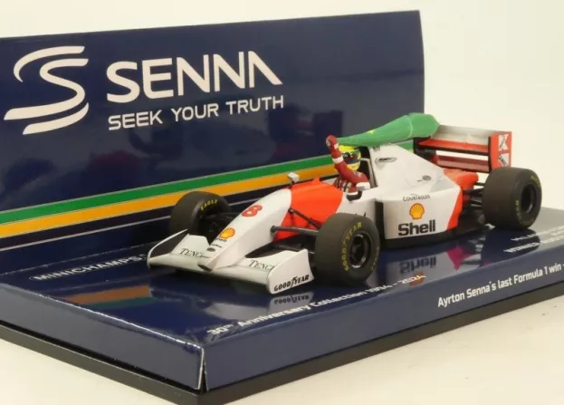 Minichamps Mclaren F1 Ford Mp4 8 V8 Team Marlboro N 8 Winner Australian Gp With Flag Dirty Version 1993 Ayrton Senna 1:43 540933308