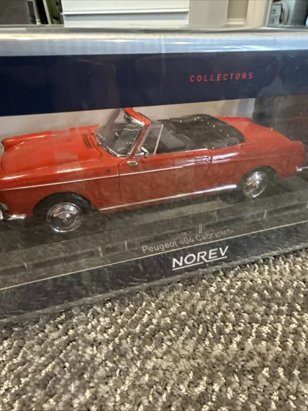Norev Peugeot 404 Cabriolet Open 1967 1:18 184779