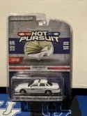 Greenlight - 1:64 Hot Pursuit Series 33 1993 Ford Crown Victoria (BBGL42900C)
