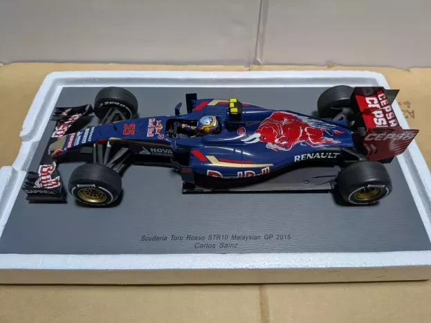 Spark Toro Rosso F1 Str10 N 55 Malaysian Gp 2015 C.sainz 1:18 18S183