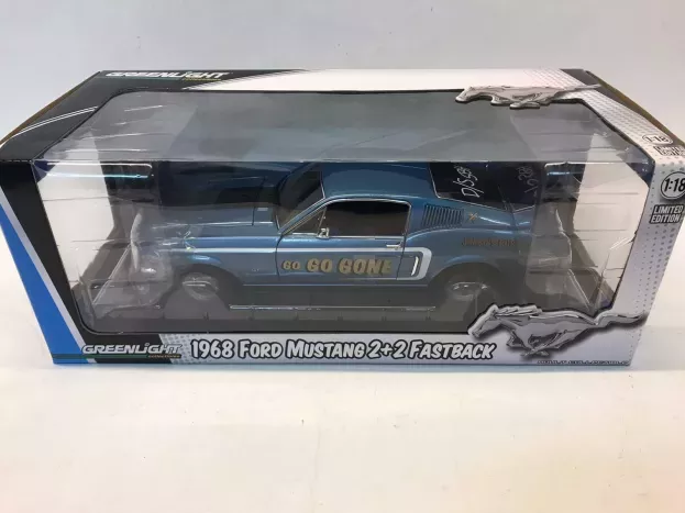 Greenlight Ford Mustang Gt 2+2 Fastback Coupe 1968 Go Go Gone Jimbo's Pure Oil Racing Tribute Edition 1:18 12844