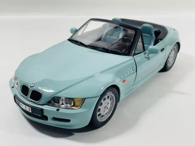 UT Models Bmw Z3 2.8 Roadster Spider Open 1994 1:18 20402