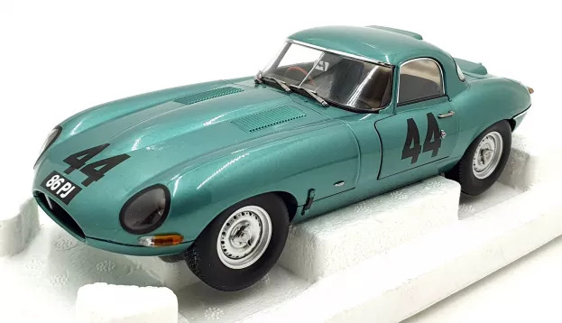 Paragon Jaguar E-type Lw N 44 Atkins 1963 Salvadori Protheroe 1:18 98331