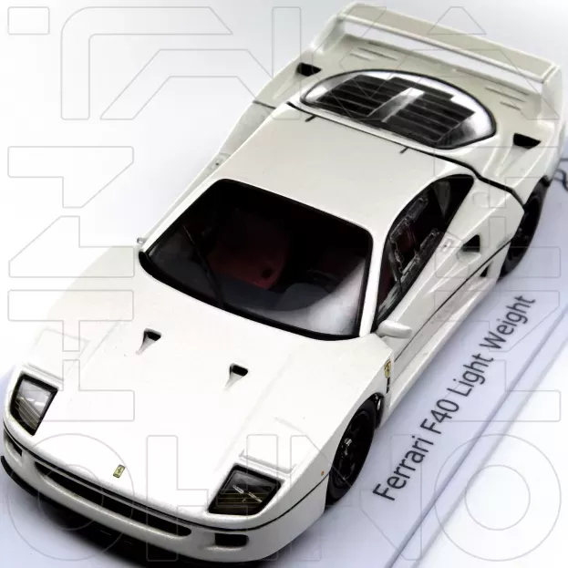 Kyosho Ferrari F40 Light Weight Version 1988 1:43 05042PW