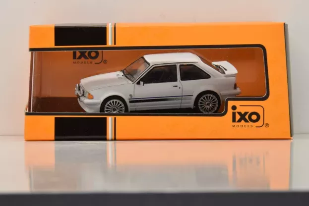 IXO Models Ford Escort Mkiii Rs Turbo 1984 1:43 CLC420N