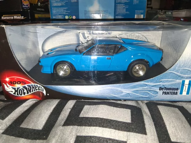 Hot Wheels De Tomaso Pantera 1:18 50424