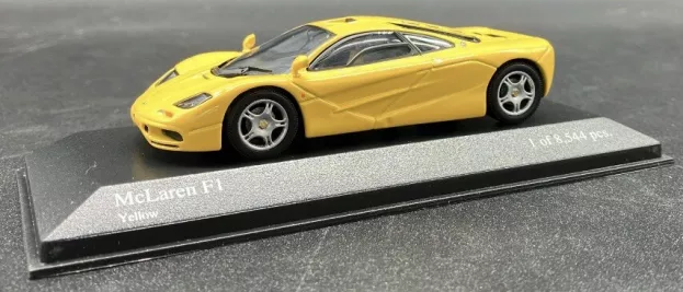 Minichamps Mclaren F 1 Gtr Short Tail 1994 0-100km h 3.2sec 0-200km h 6.7sec 0-300km h 30sec Max Speed 391km h 1:43 530133436