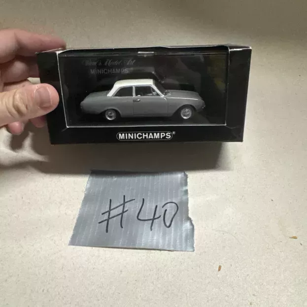 Minichamps Ford Taunus 12m 1957 1:43 400085600