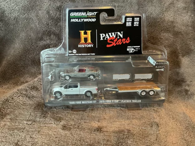 Greenlight Ford F-150 Pick-up 2015 With Trailer + Ford Shelby Mustang Cabriolet 1968 Pawn Stars 1:64 31130B